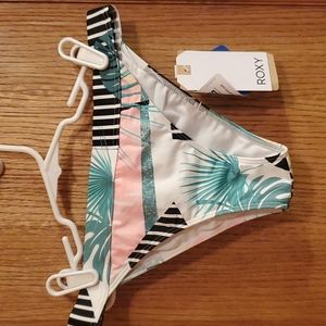 NWT Womens Roxy size Small bottoms, floral